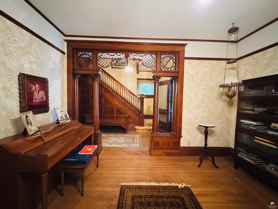 118 S Main, Morganville, KS 67468 - #3