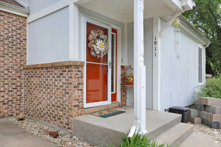 1911 Plymouth Landing, Manhattan, KS 66502 - #3