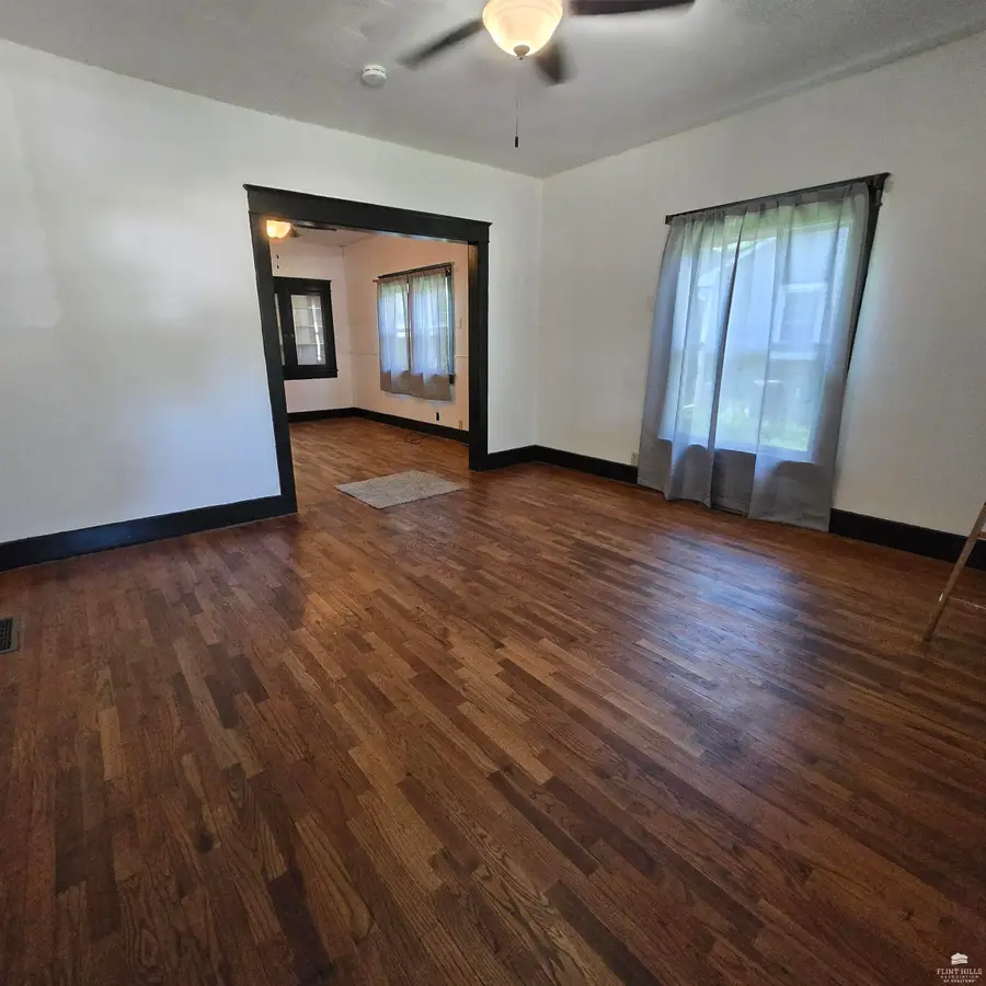 703 N Mulberry Street, Abilene, KS 67410 - #2