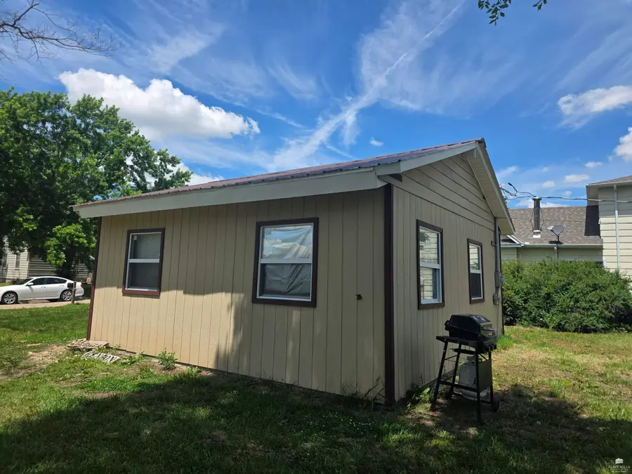 524 S E, Herington, KS 67449 - #2