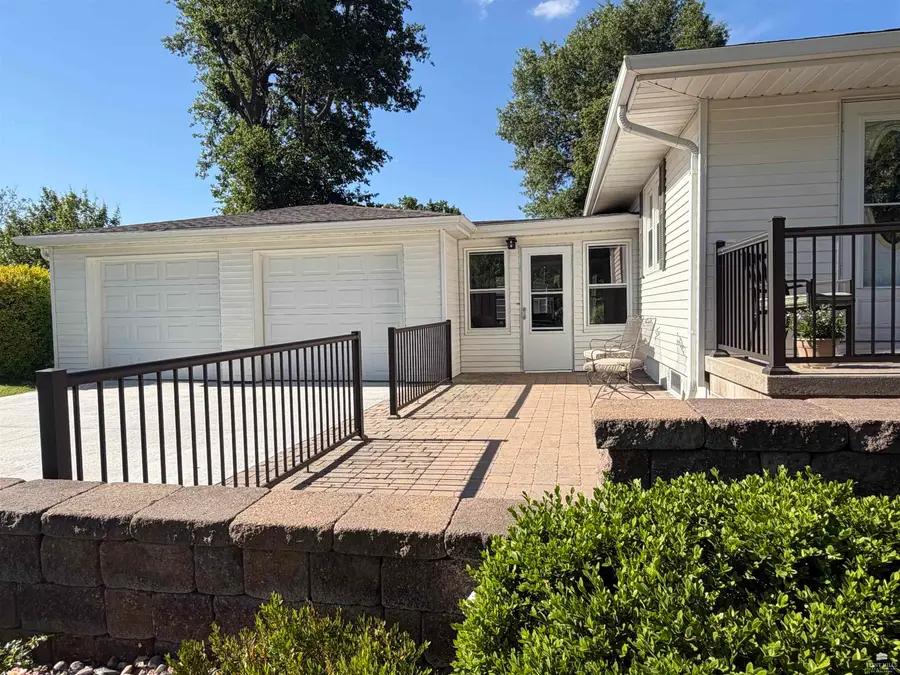 122 E 3rd Street, Hope, KS 67451 - #3