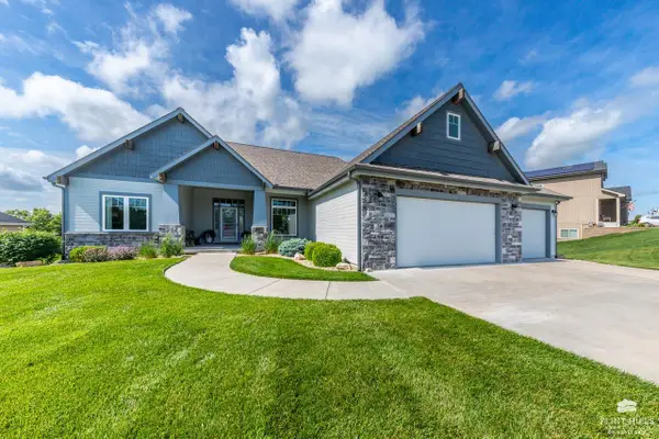 4605 Lamonte Drive, Manhattan, KS 66503