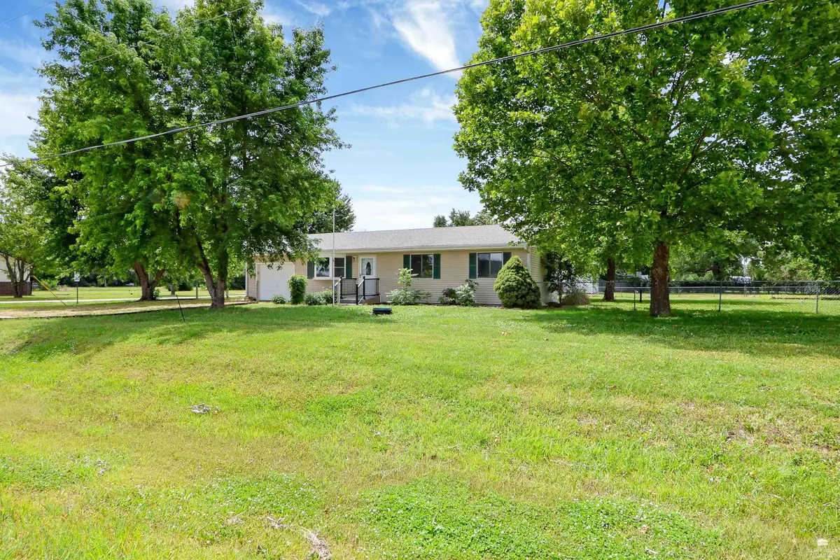 4935 Eureka Drive, Manhattan, KS 66503 - #1