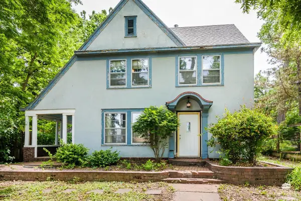 1711 Fairchild Avenue, Manhattan, KS 66502