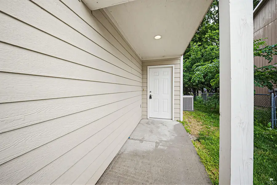 2407 Deerfield Blvd, Junction City, KS 66441 - #3