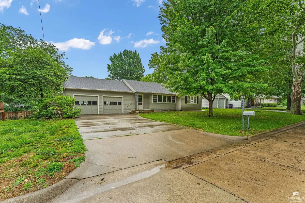 730 Midland Avenue, Manhattan, KS 66502 - #1