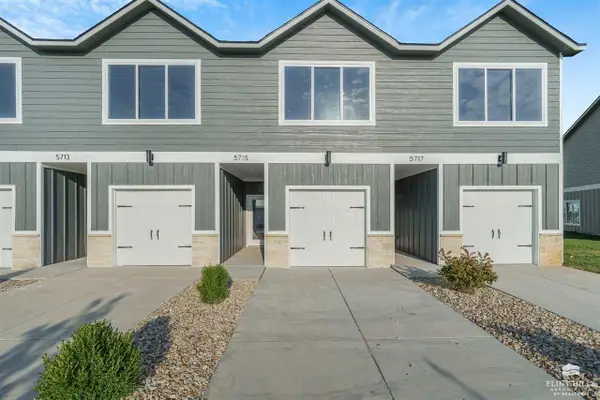 5725 Goheen Drive, Manhattan, KS 66503