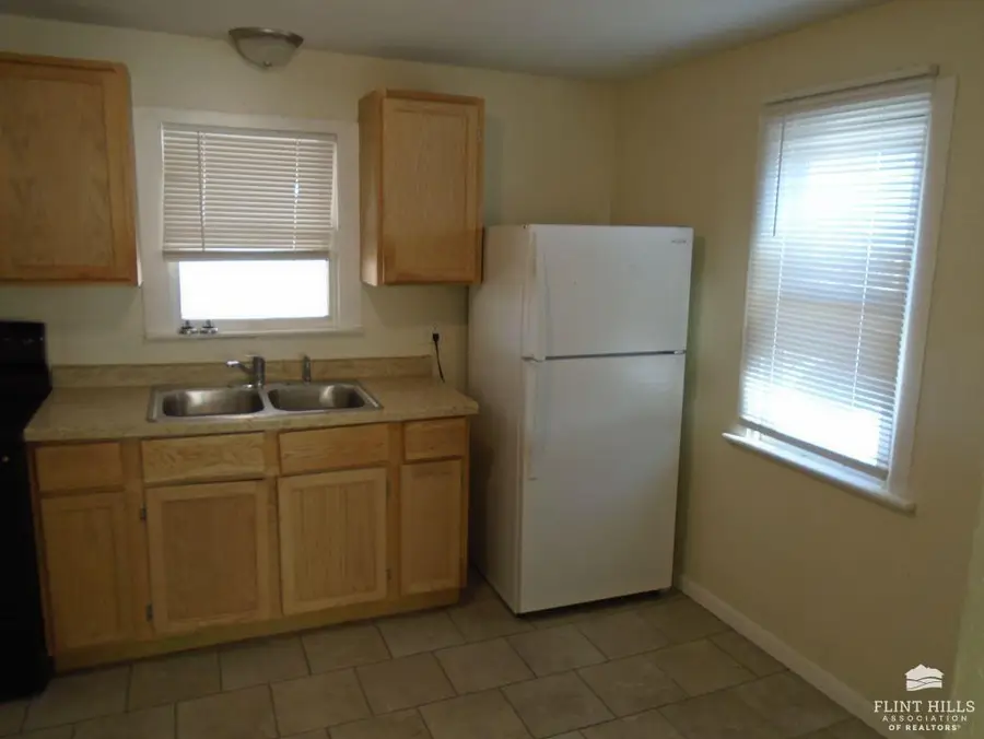 140 E 9th Street, Junction City, KS 66441 - #2