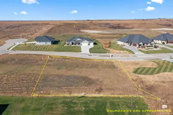 4104 Macgillivray Drive, Manhattan, KS 66503
