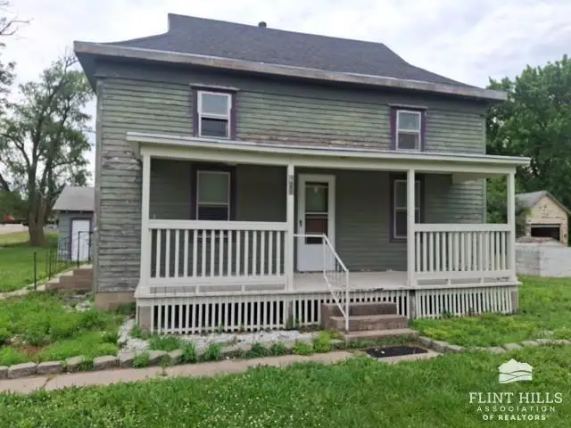 605 Topeka, Lincolnville, KS 66858 - #1