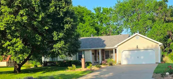 1607 N Cedar Street, Abilene, KS 67410
