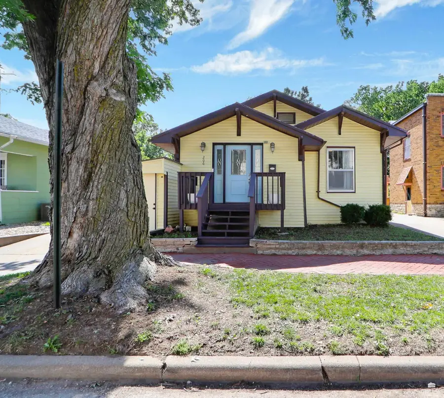 206 S 5th Street, Manhattan, KS 66502 - #3