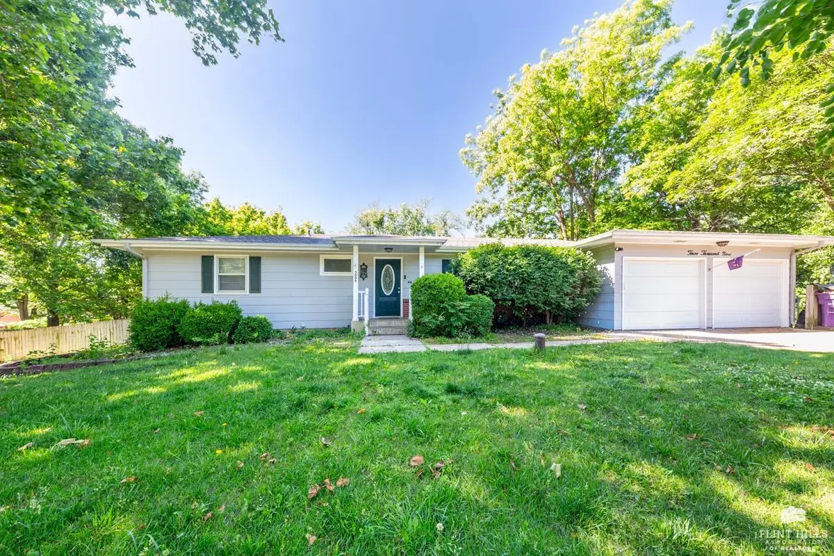 3009 Wayne Drive, Manhattan, KS 66502 - #1