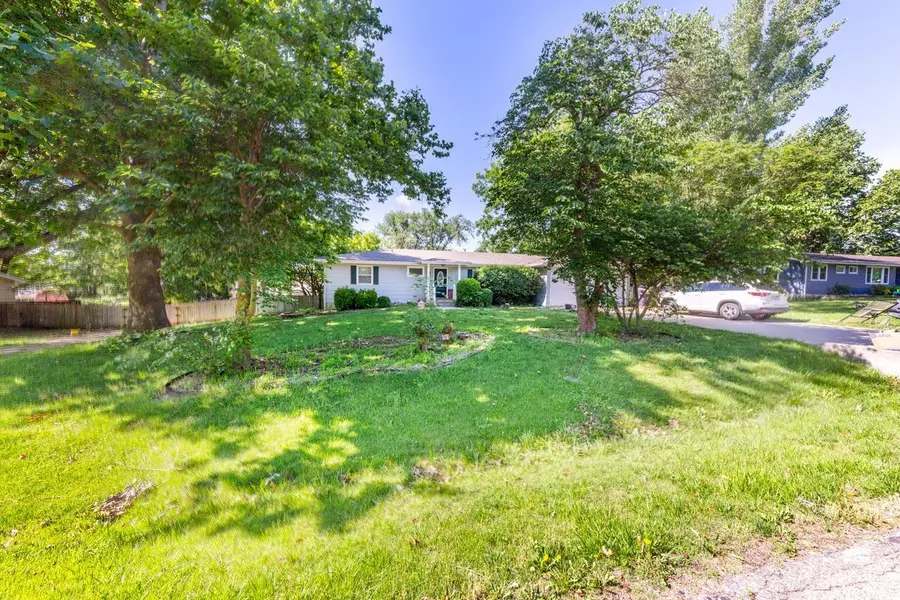 3009 Wayne Drive, Manhattan, KS 66502 - #3