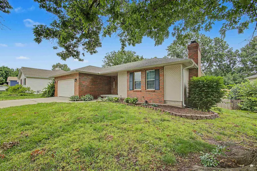 3312 Effingham Street, Manhattan, KS 66503 - #2