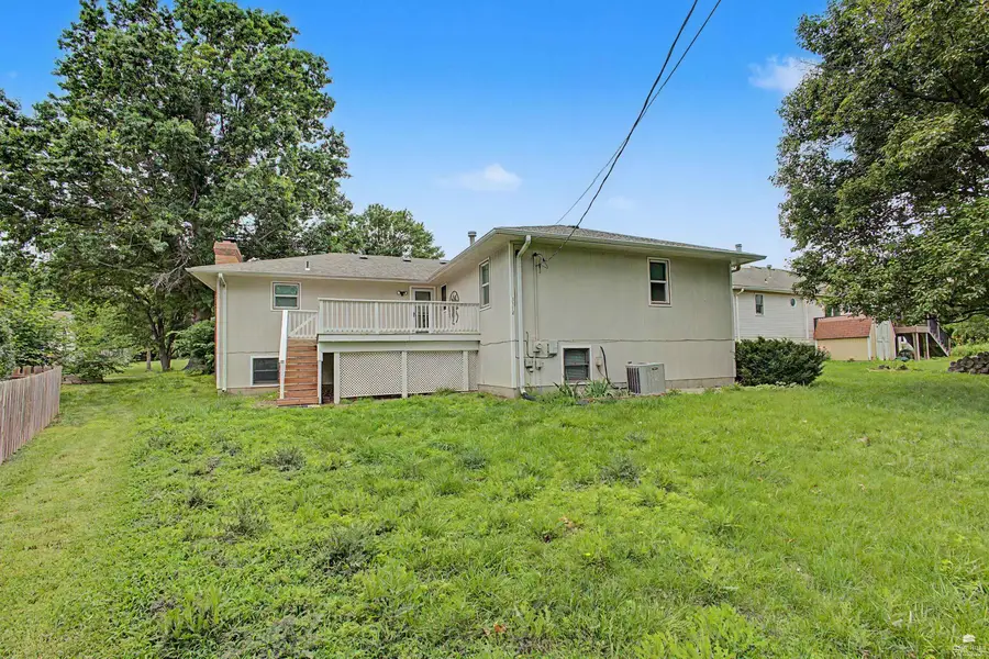 3312 Effingham Street, Manhattan, KS 66503 - #3