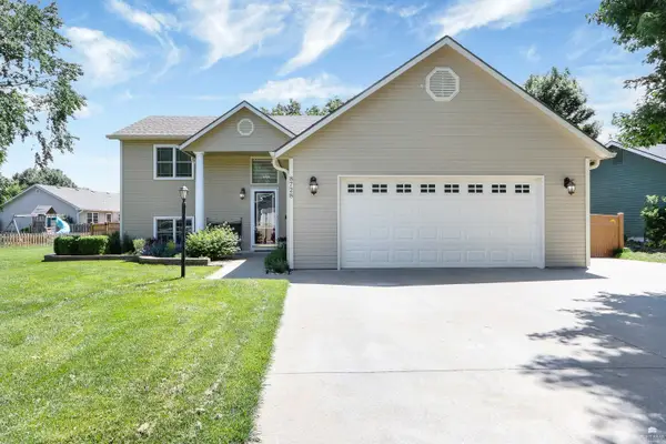 8728 Eagle Feather Drive, Manhattan, KS 66502