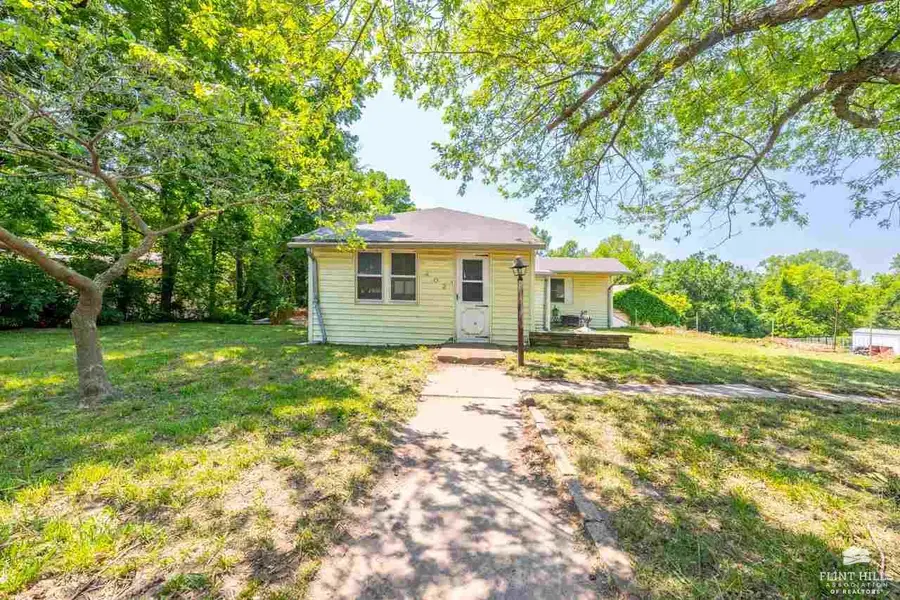 402 1st Street, Saint George, KS 66535 - #2