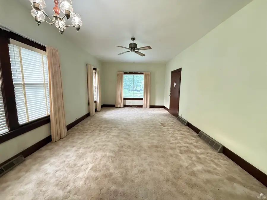 1418 Colorado Street, Manhattan, KS 66502 - #2