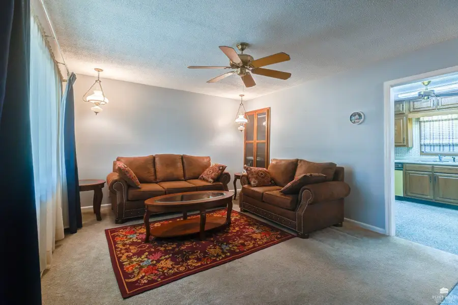 905 Windsor Drive, Salina, KS 67401 - #3