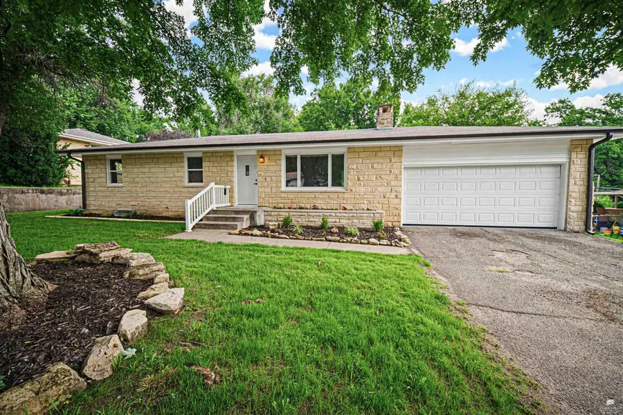 712 W Spruce Street, Junction City, KS 66441 - #2