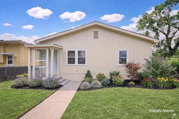 423 W 12th Street, Junction City, KS 66441
