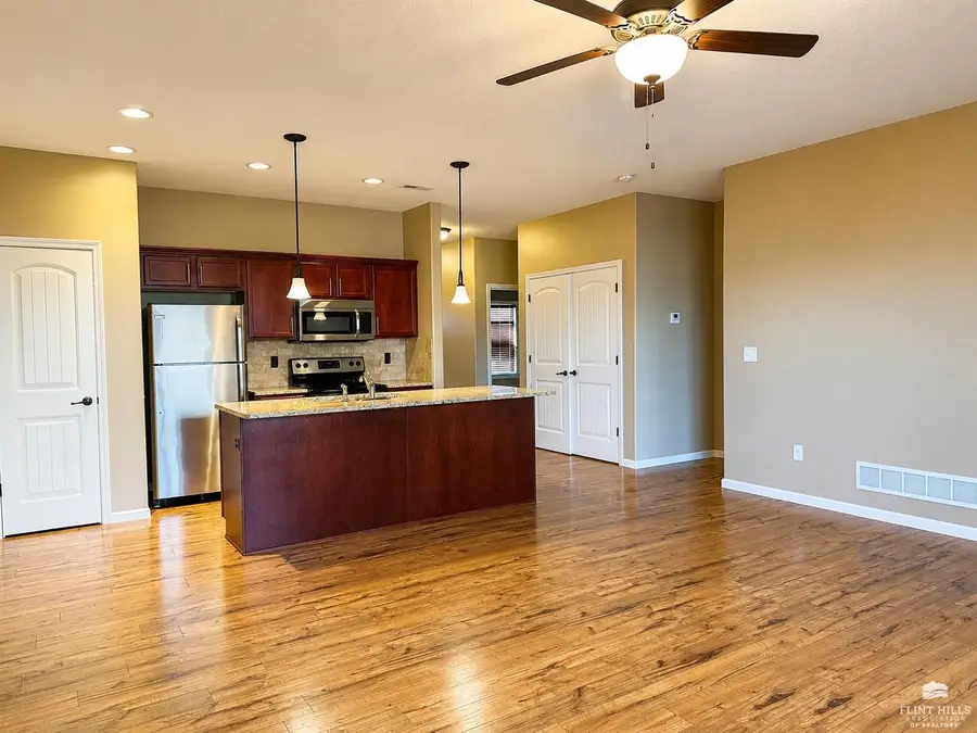 2624 T Dowling, Manhattan, KS 66502 - #3
