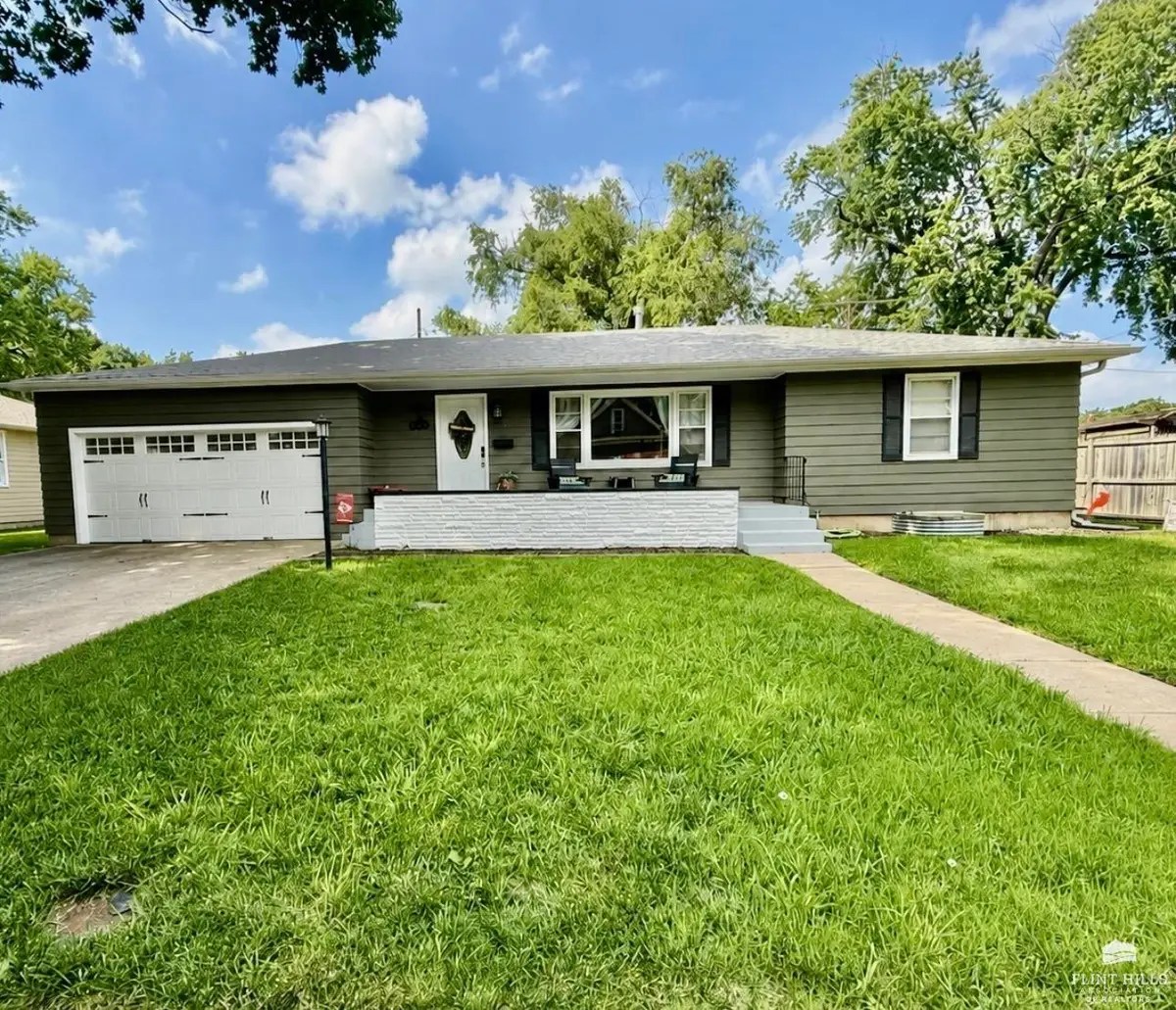 106 NW 11th Street, Abilene, KS 67410 - #1