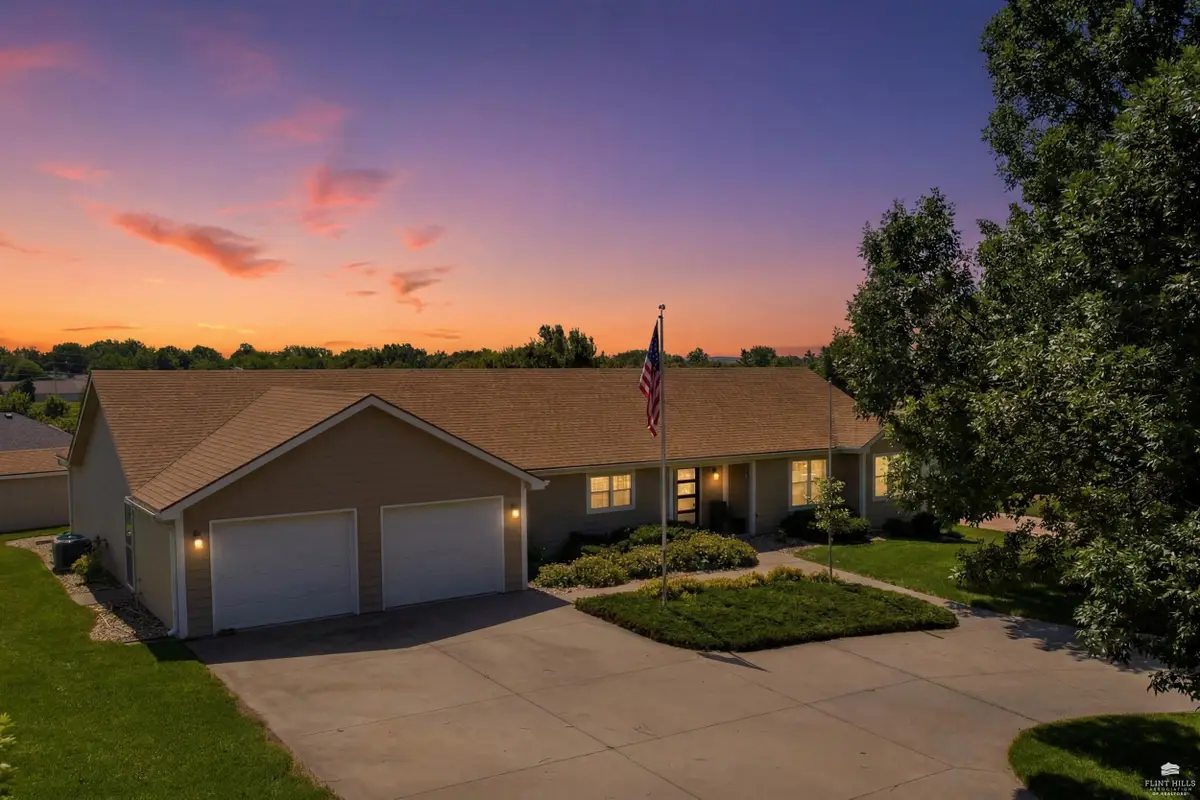 312 Jc Rogers, Wamego, KS 66547 - #1