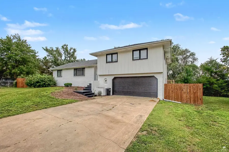 2936 Dimrill Stair, Manhattan, KS 66502 - #2
