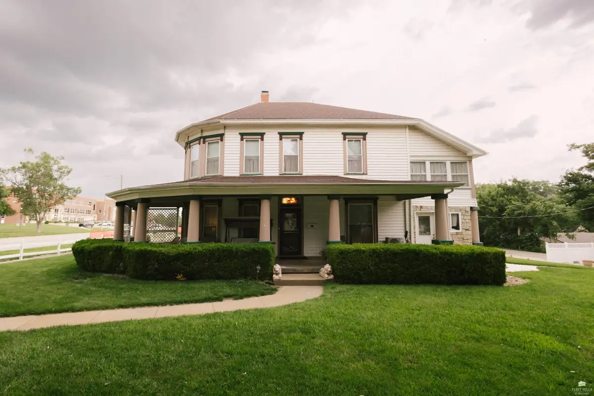710 8th Street, Wamego, KS 66547 - #1