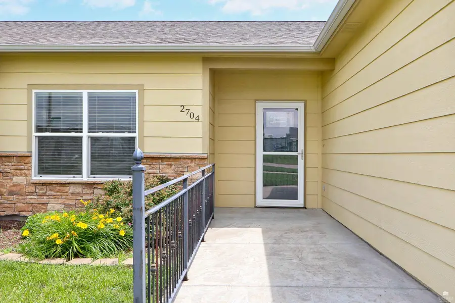 2704 Donna's Way, Manhattan, KS 66502 - #2