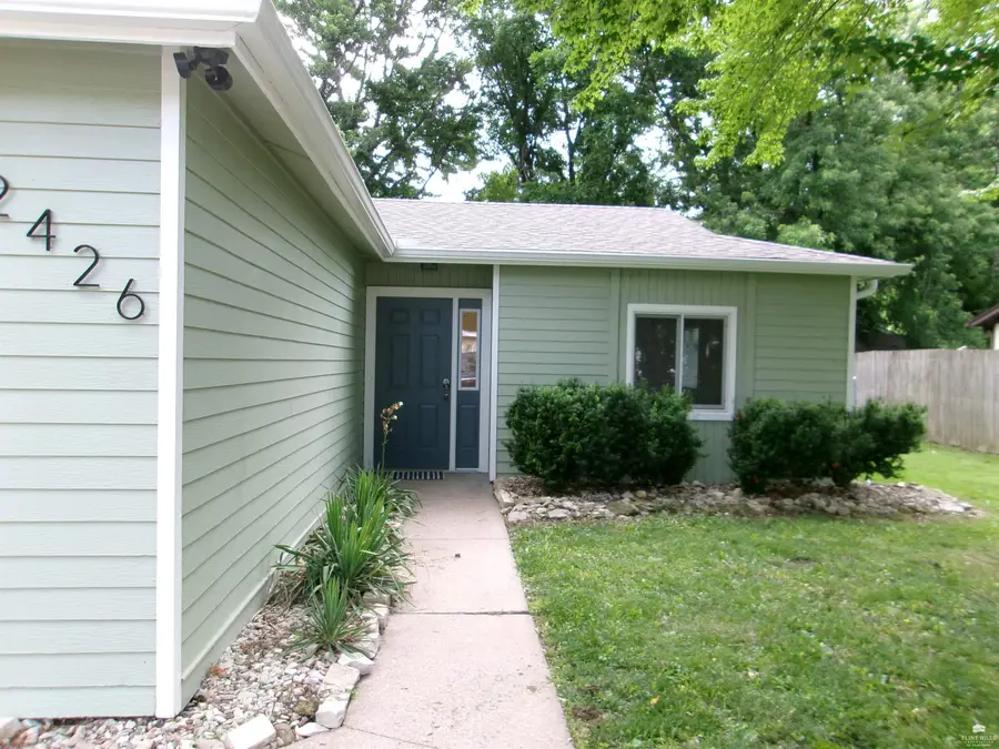2426 Galloway Drive, Manhattan, KS 66502 - #2