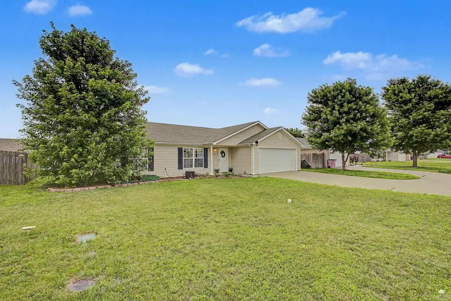 316 Brookridge Dr., Manhattan, KS 66502 - #3