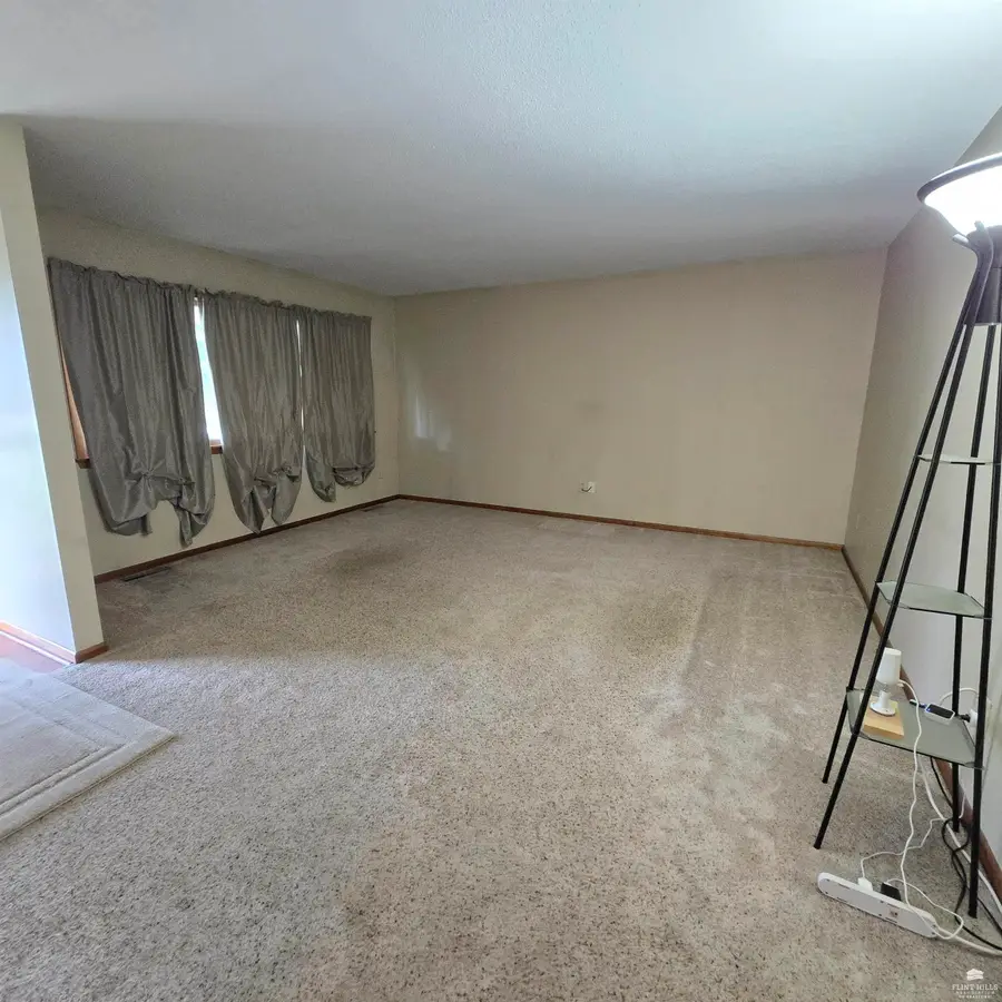 1511 NW 3rd Street, Abilene, KS 67410 - #2