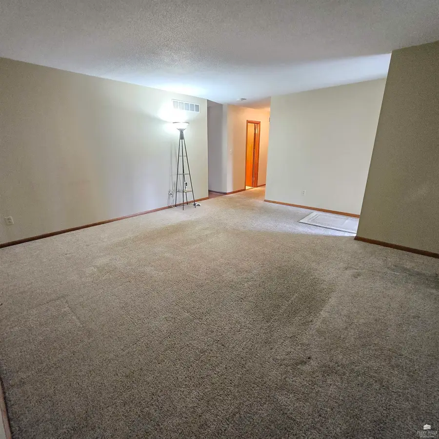 1511 NW 3rd Street, Abilene, KS 67410 - #3