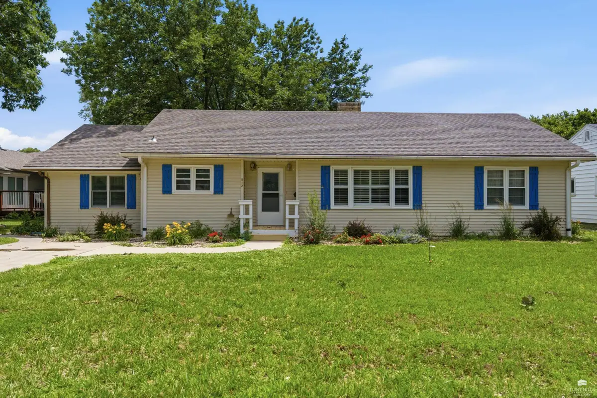 512 Walnut, Wamego, KS 66547 - #1