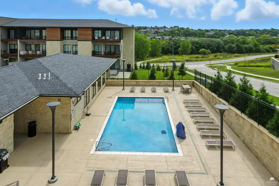 3010 Fieldhouse Circle #304, Manhattan, KS 66503 - #3
