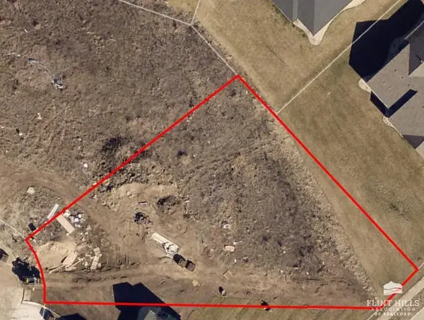 5408 Nicklaus Circle, Manhattan, KS 66503