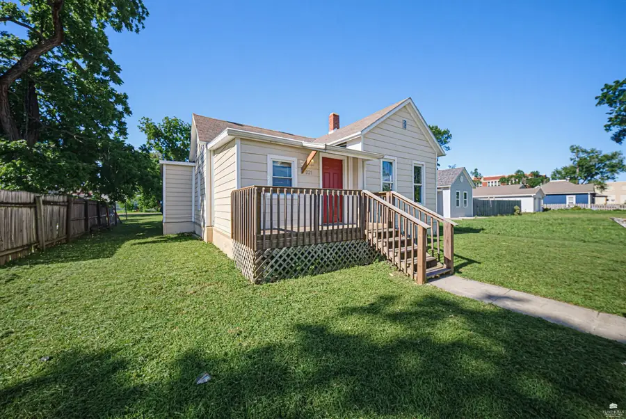 221 W 10th, Junction City, KS 66441 - #3