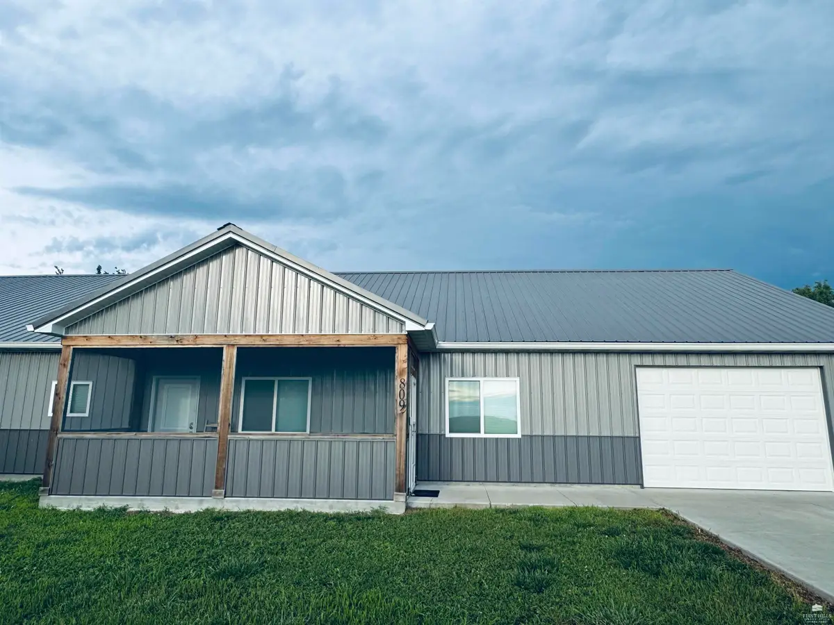 809 Stokes, Green, KS 67447 - #1