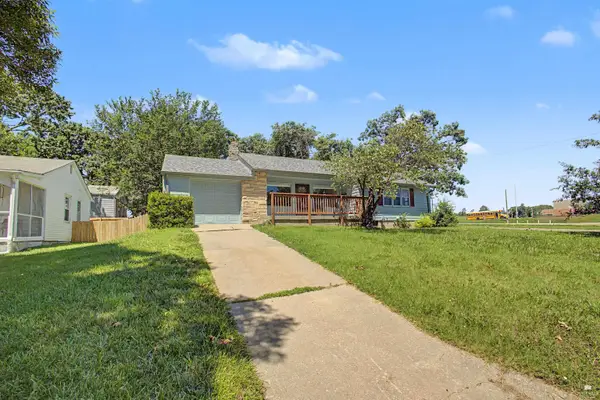 210 Ridge Drive, Manhattan, KS 66502
