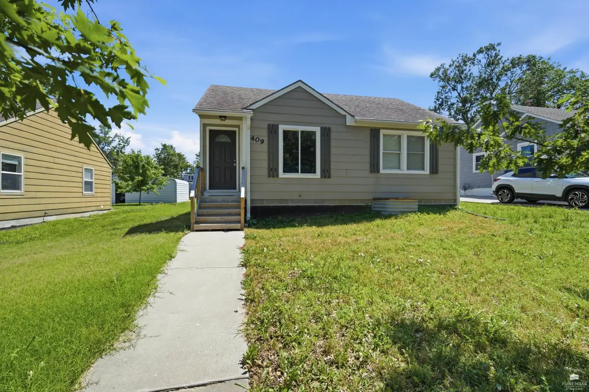 409 W Vine Street, Junction City, KS 66441 - #1