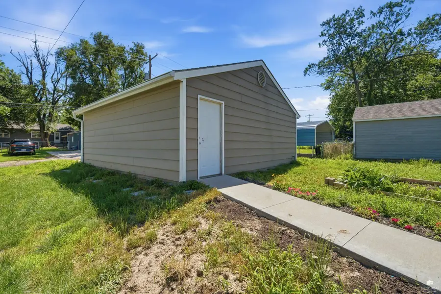 409 W Vine Street, Junction City, KS 66441 - #3