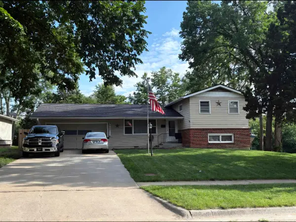 4907 SW 30th Street, Topeka, KS 66614
