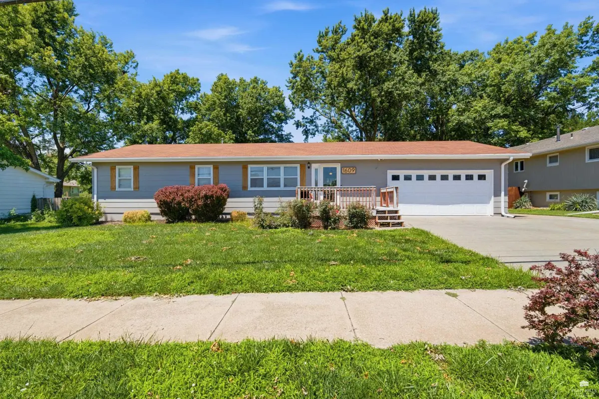 1609 Browning Avenue, Manhattan, KS 66502 - #1