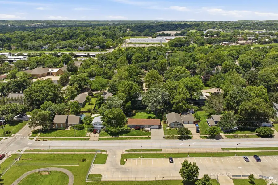 1609 Browning Avenue, Manhattan, KS 66502 - #3