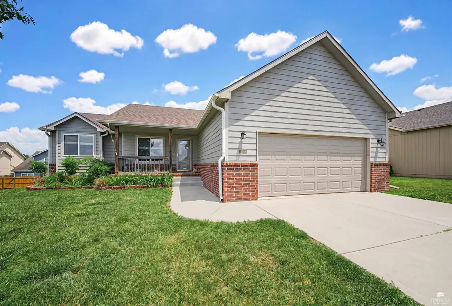 2129 Deer Trail, Junction City, KS 66441 - #2