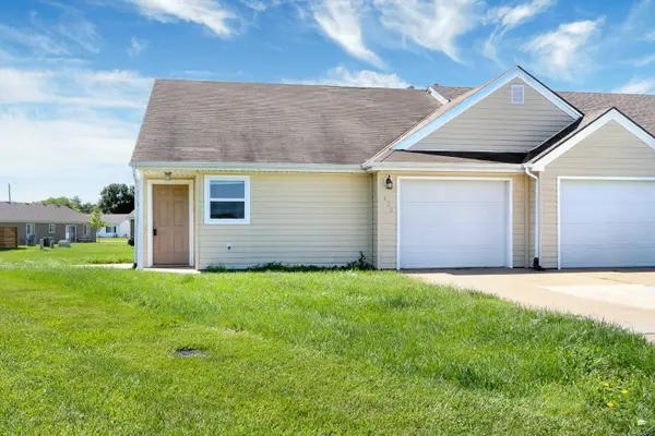 420 Brooklawn Court, Manhattan, KS 66502