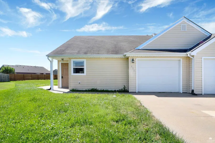 420 Brooklawn Court, Manhattan, KS 66502 - #2